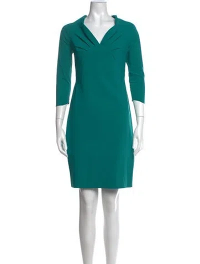 Pre-owned Chiara Boni V-neck Knee-length Dress In Green