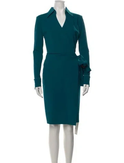 Pre-owned Chiara Boni V-neck Knee-length Dress In Multi