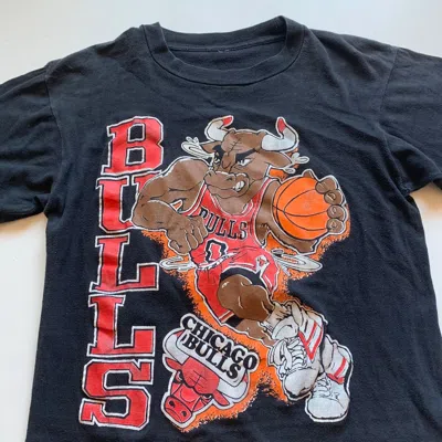 Pre-owned Chicago Bulls X Nba Vintage 90's Chicago Bulls Graphic Nba T Shirt Small Faded In Black