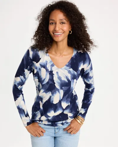 Chico's Ella V-neck Floral Pullover Sweater In Blue In Passport Blue