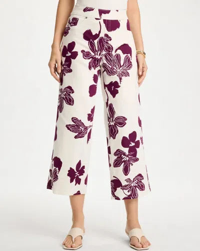 Chico's Girlfriend Pull-on Printed Wide Crop Jeans In White In Gray