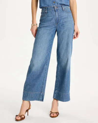 Chico's Lightweight Wide-leg Ankle Jeans In Lake Como Wash In Blue