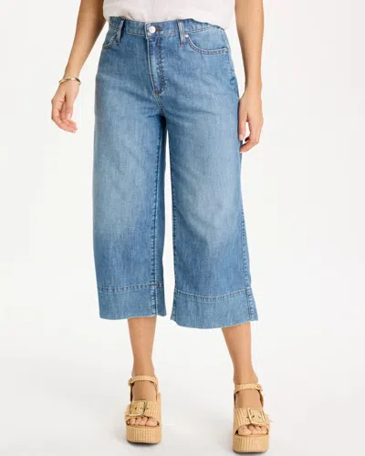 Chico's Lightweight Wide-leg Capri Jeans In Burano Indigo In Blue