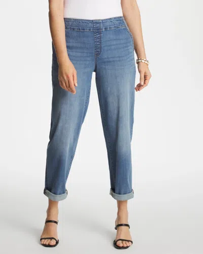 Chico's Pull-on Boyfriend Cropped Jeans In Bailey Indigo In Blue