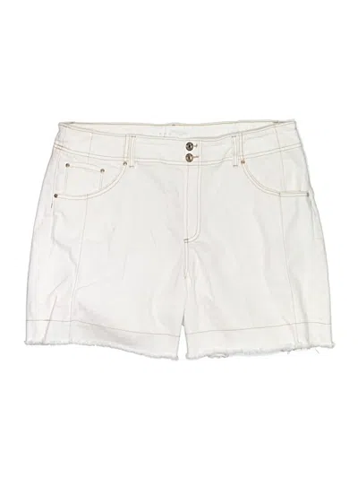 Pre-owned Chico's Shorts In Ivory