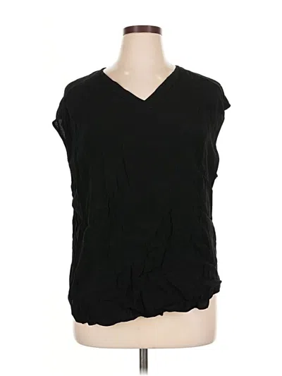 Pre-owned Chico's Sleeveless Blouse In Black