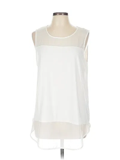 Pre-owned Chico's Sleeveless Blouse In White