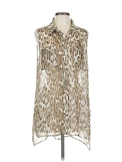 Pre-owned Chico's Sleeveless Blouse In White