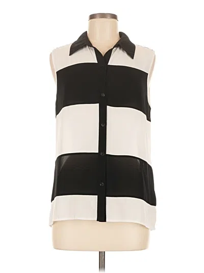 Pre-owned Chico's Sleeveless Blouse In White