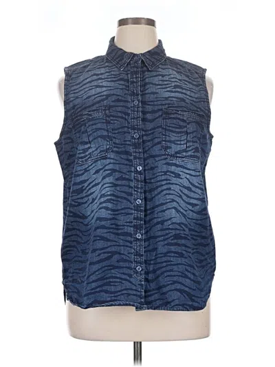 Pre-owned Chico's Sleeveless Button Down Shirt In Blue