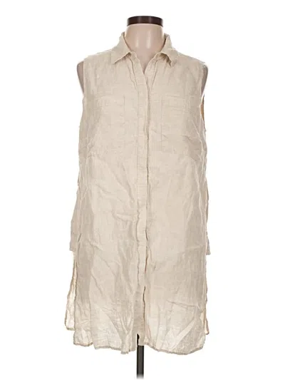 Pre-owned Chico's Sleeveless Button Down Shirt In Ivory