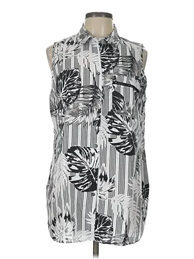 Pre-owned Chico's Sleeveless Button Down Shirt In Silver