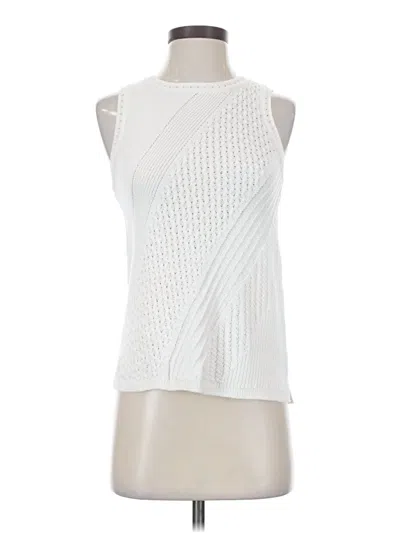 Pre-owned Chico's Sleeveless T-shirt In White