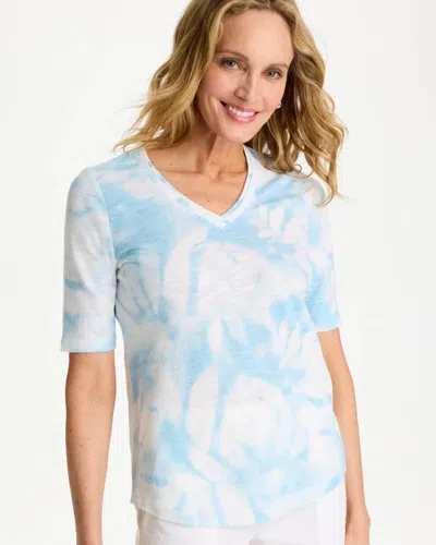Chico's Tie-dye Palm Cotton V-neck Tee In Blue Haven