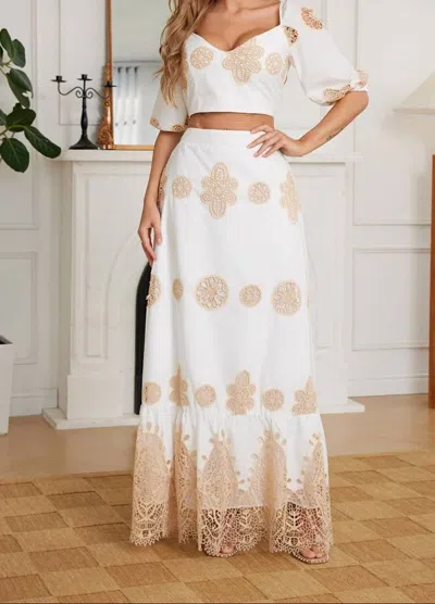 Chicways Matching Skirt Set In White In Multi