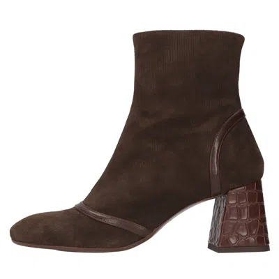 Chie Mihara Boots In Brown