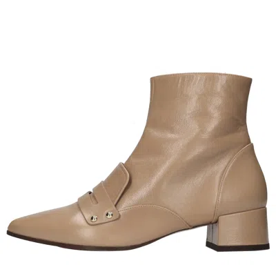 Chie Mihara Boots In Brown