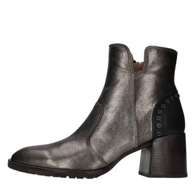 Chie Mihara Boots In Gray