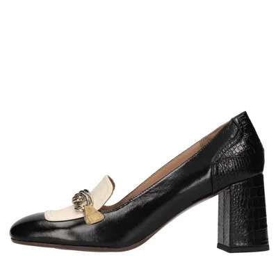 Chie Mihara Flat Shoes In Black