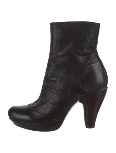 Pre-owned Chie Mihara Leather Boots In Black