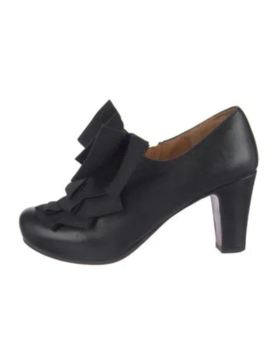 Pre-owned Chie Mihara Leather Bow Accents Pumps In Black
