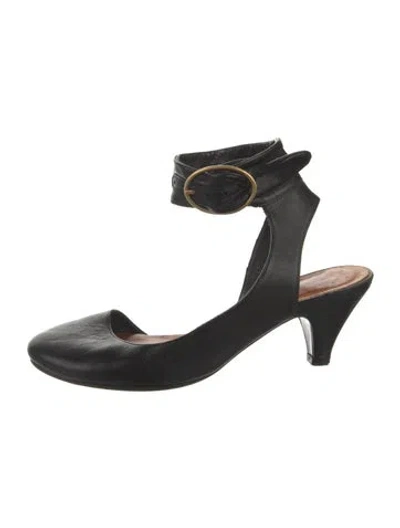 Pre-owned Chie Mihara Leather D'orsay Pumps In Black