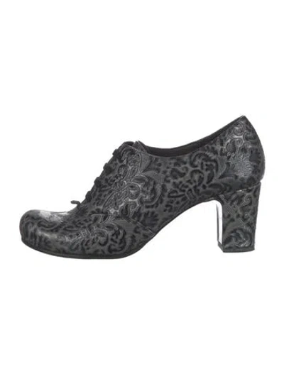 Pre-owned Chie Mihara Leather Patterned Pumps In Blue