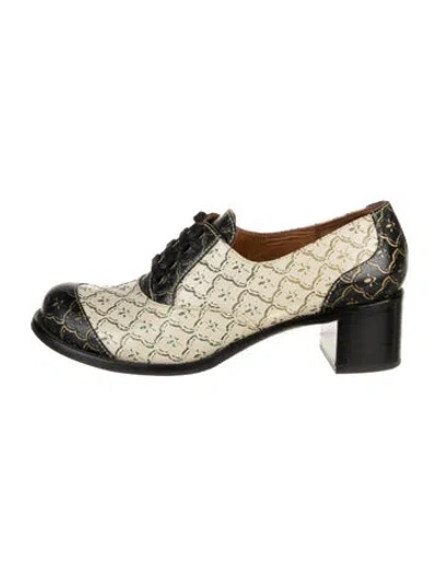 Pre-owned Chie Mihara Leather Printed Pumps In Multi