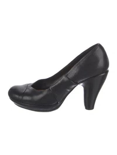 Pre-owned Chie Mihara Leather Pumps In Black