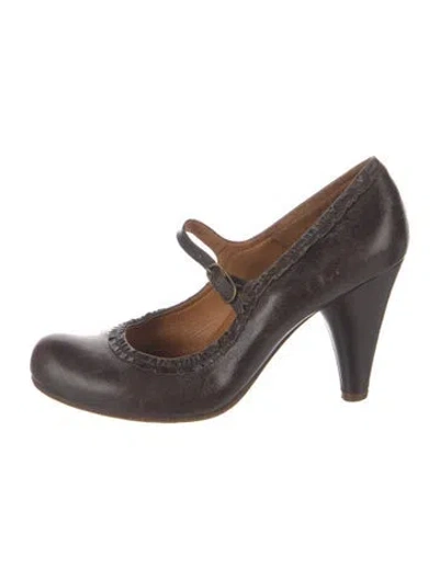 Pre-owned Chie Mihara Leather Pumps In Brown