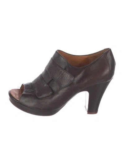 Pre-owned Chie Mihara Leather Pumps In Brown