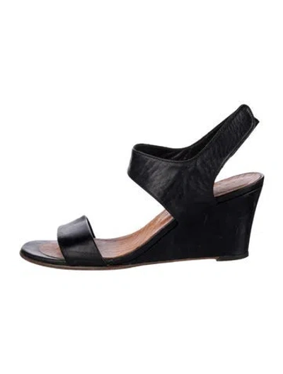 Pre-owned Chie Mihara Leather Sandals In Black/blue