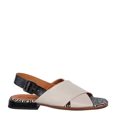 Chie Mihara Round-headed Flat Sandals In White