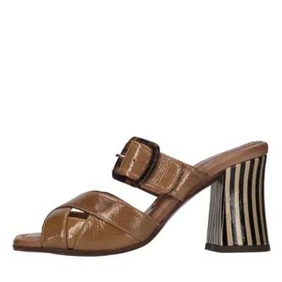 Chie Mihara Sandals In Marrone Scuri