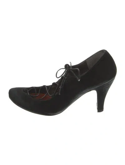 Pre-owned Chie Mihara Suede Pumps In Black