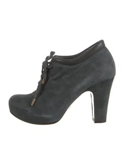 Pre-owned Chie Mihara Suede Pumps In Gray