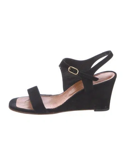 Pre-owned Chie Mihara Suede Sandals In Black