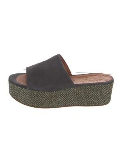 Pre-owned Chie Mihara Suede Slides In Green