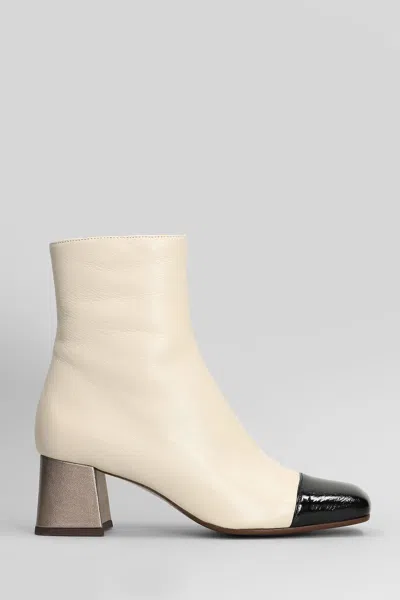 Chie Mihara Volkiria High Heels Ankle Boots In White Leather