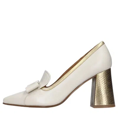Chie Mihara With Heel In White