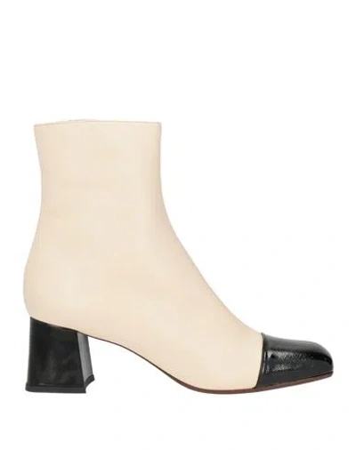 Chie Mihara Woman Ankle Boots Ivory Size 9 Leather In White