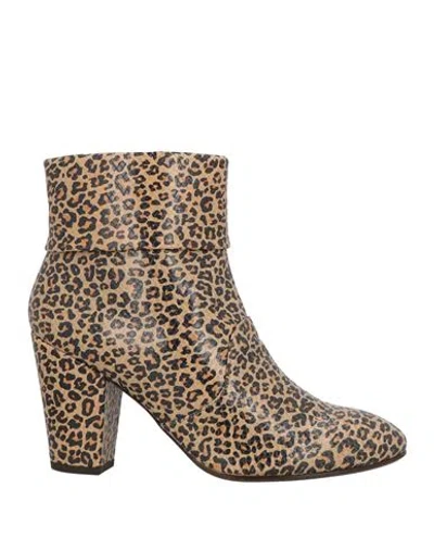 Chie Mihara Woman Ankle Boots Sand Size 7 Leather