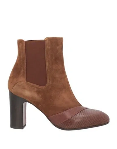 Chie Mihara Woman Ankle Boots Tan Size 7 Leather