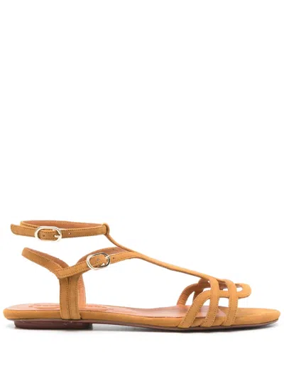 Chie Mihara Yael Flat Sandals In Braun