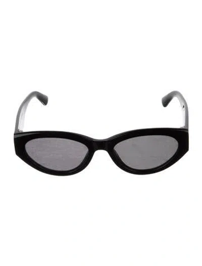 Pre-owned Chimi Cat-eye Tinted Sunglasses In Black