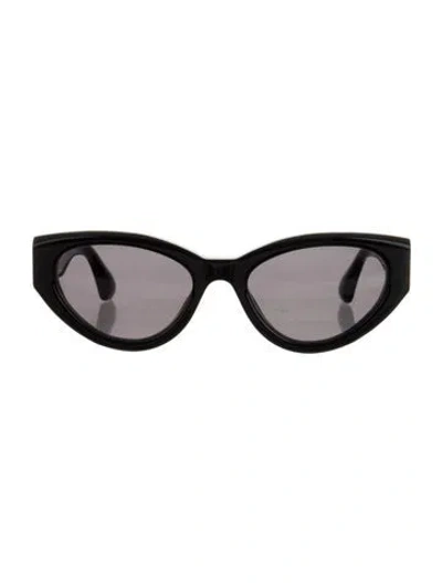 Pre-owned Chimi Cat-eye Tinted Sunglasses In Black