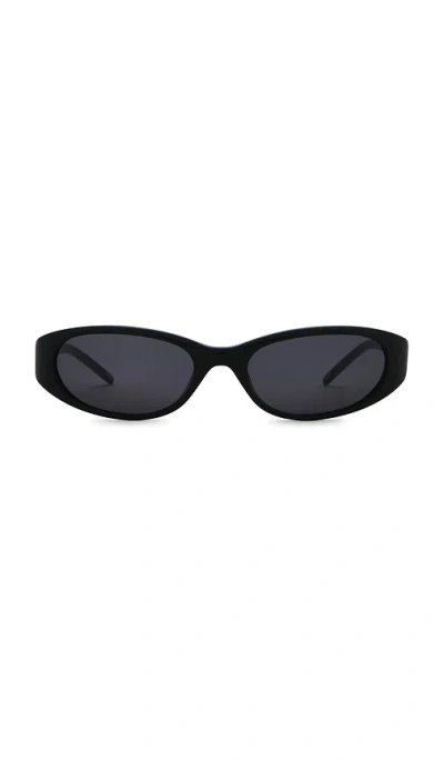 Chimi Dele Sunglasses In Neutral
