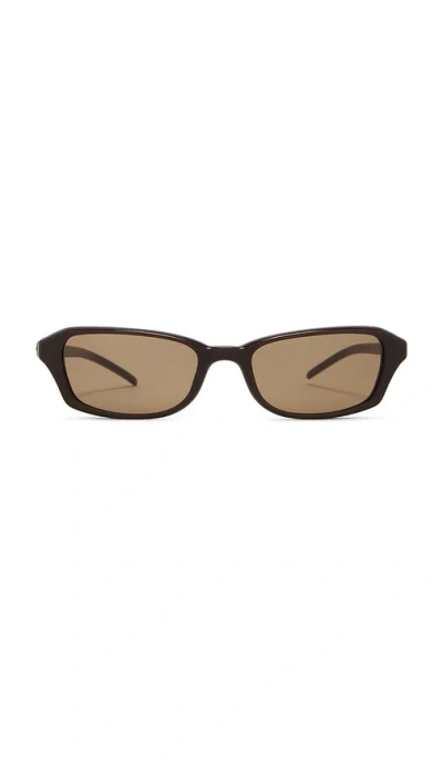 Chimi Edge Sunglasses In Brown Porcelain
