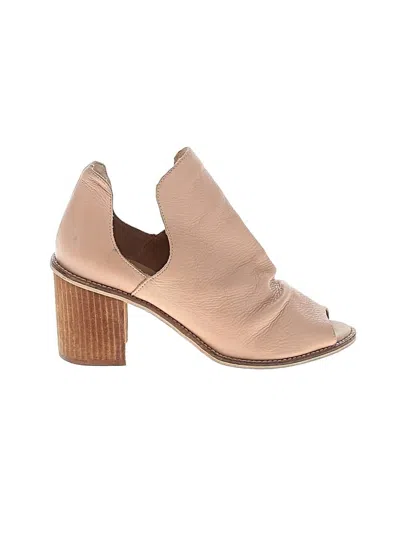 Pre-owned Chinese Laundry Ankle Boots In Tan