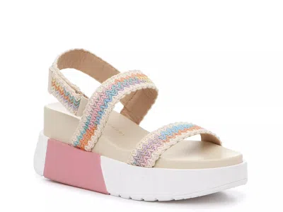 Chinese Laundry Everly Wedge Sandal In Multi